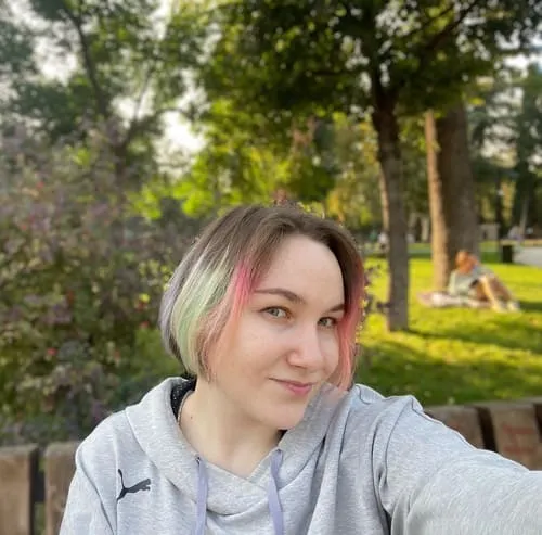 Svetlana looking at monitor